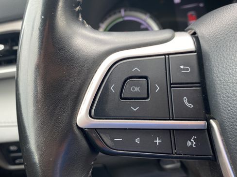 Used 2022 Toyota Highlander LE AWD/4WD image 33