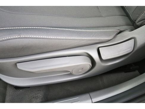 Certified 2025 Hyundai Elantra Sport image 29