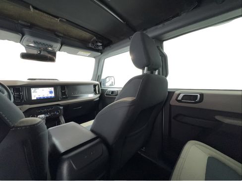 Used 2022 Ford Bronco Big Bend w/ Sasquatch Package AWD/4WD image 38