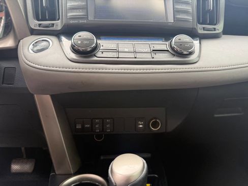 Used 2013 Toyota RAV4 Limited FWD image 16