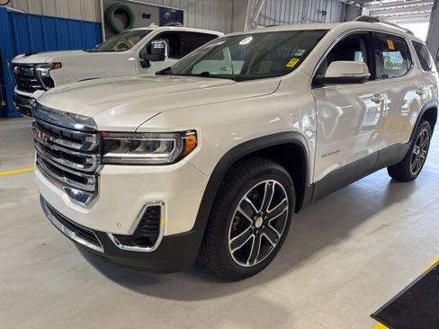 Used 2023 GMC Acadia SLT w/ Preferred Package FWD image 1