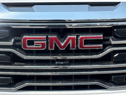 Used 2024 GMC Sierra 1500 SLT w/ SLT Premium Plus Package AWD/4WD image 46