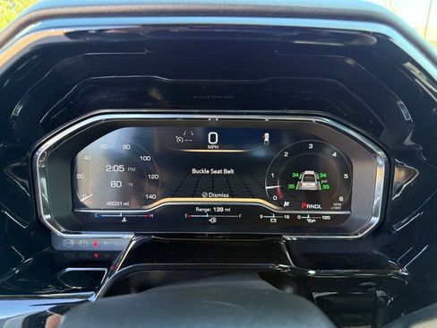 Used 2024 GMC Sierra 1500 SLT image 16