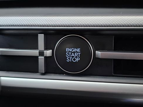 Certified 2025 Hyundai Santa Fe SEL image 29