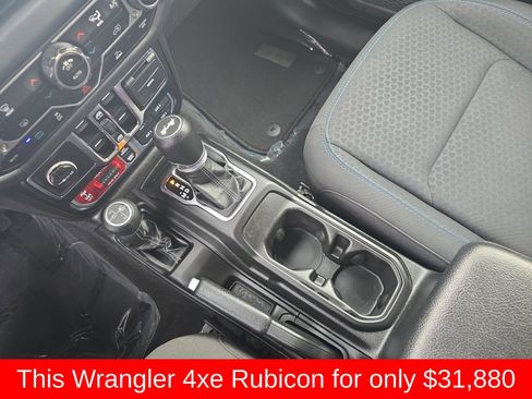 Used 2024 Jeep Wrangler Unlimited Rubicon 4xe image 32