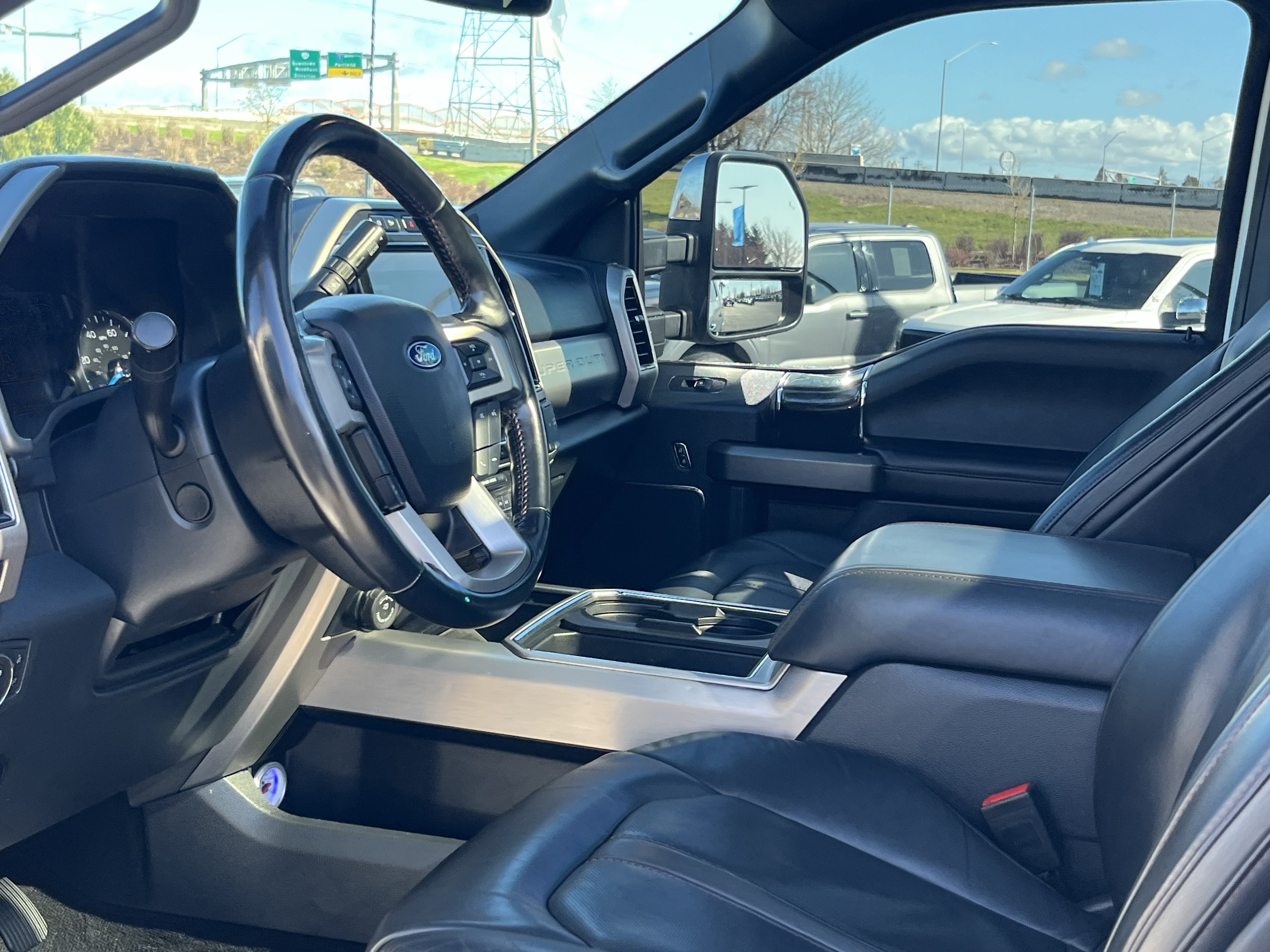 Used 2022 Ford F350 Platinum w/ FX4 Off-Road Package AWD/4WD image 11