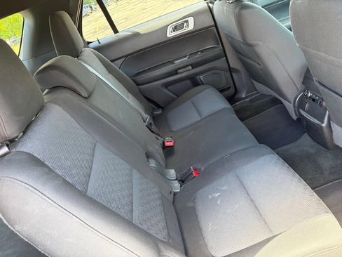 Used 2014 Ford Explorer XLT w/ Equipment Group 201A AWD/4WD image 21