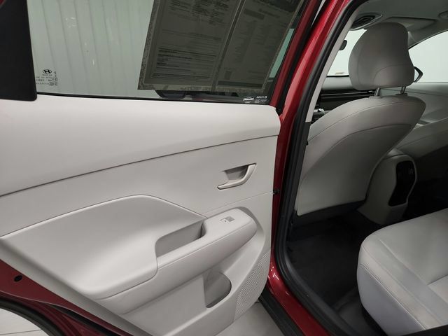 Used 2025 Hyundai Kona SEL FWD image 23