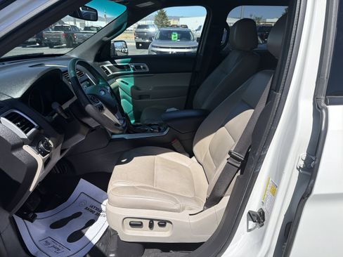 Used 2011 Ford Explorer XLT w/ 202A Rapid Spec Order Code AWD/4WD image 10