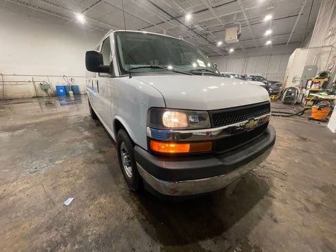 Used 2017 Chevrolet Express 3500 LT w/ LT Preferred Equipment Group image 3
