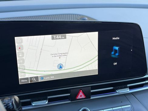 Used 2025 Hyundai Elantra SEL image 20