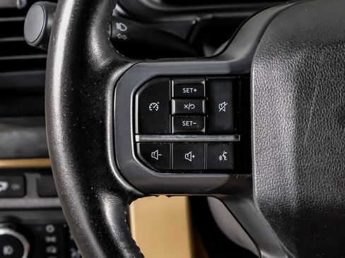 Used 2024 Ford F250 Lariat w/ Sport Appearance Package AWD/4WD image 18