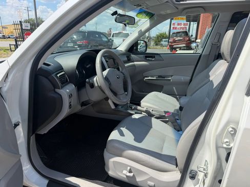 Used 2011 Subaru Forester 2.5X Limited AWD/4WD image 8
