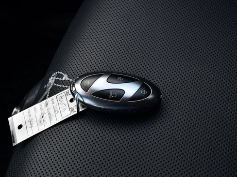 Used 2025 Hyundai Tucson Limited AWD/4WD image 19