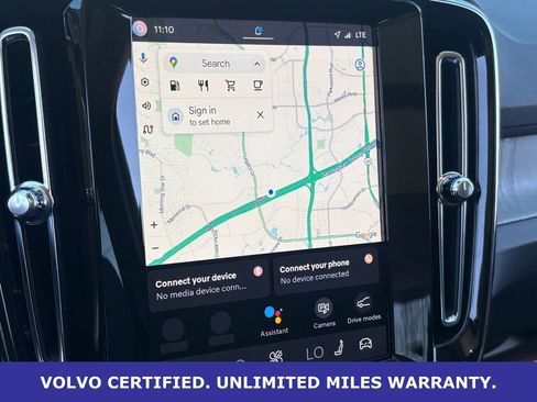 Certified 2025 Volvo XC40 B5 Core image 21