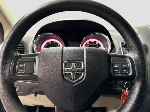 Used 2019 Dodge Grand Caravan SE image 10