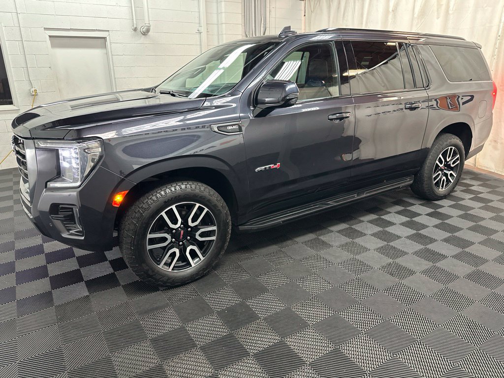 Used 2023 GMC Yukon XL AT4 w/ Technology Package AWD/4WD image 5