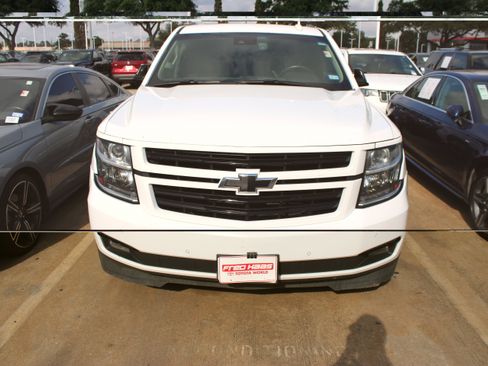 Used 2019 Chevrolet Tahoe Premier AWD/4WD image 3