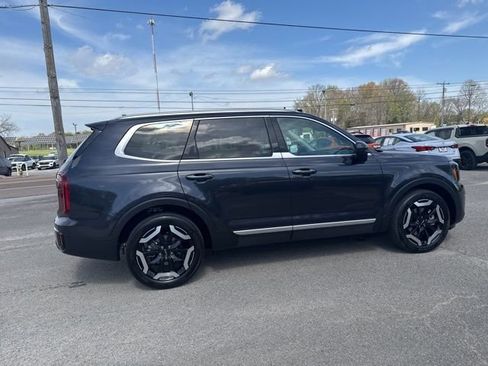 Used 2025 Kia Telluride S FWD image 17