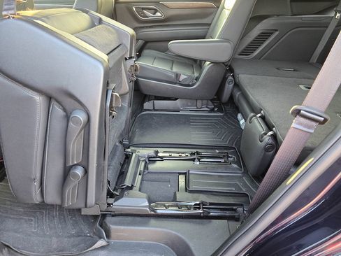 Used 2024 Chevrolet Tahoe Z71 w/ Z71 Off-Road Package AWD/4WD image 13