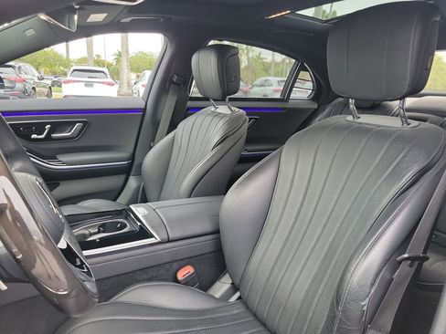 Certified 2022 Mercedes-Benz S 500 4MATIC image 25