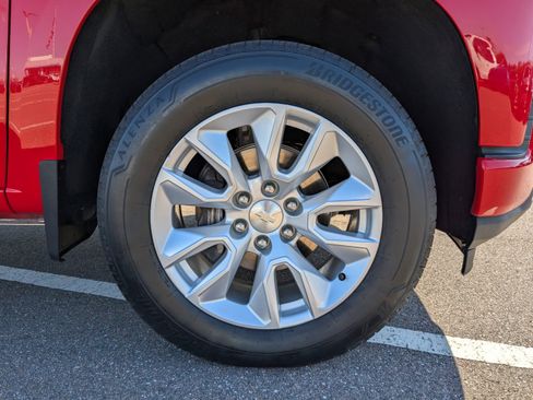 Used 2022 Chevrolet Silverado 1500 Custom w/ LPO, Blackout Package image 10