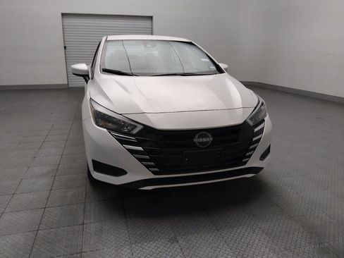 Used 2025 Nissan Versa SV FWD image 14