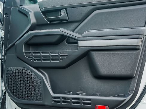 New 2025 Toyota Tacoma SR5 image 8