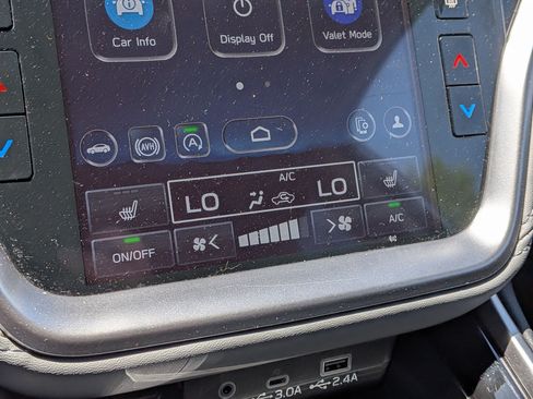 Used 2024 Subaru Outback Premium AWD/4WD image 21