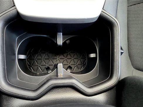 Used 2024 Toyota RAV4 LE image 33