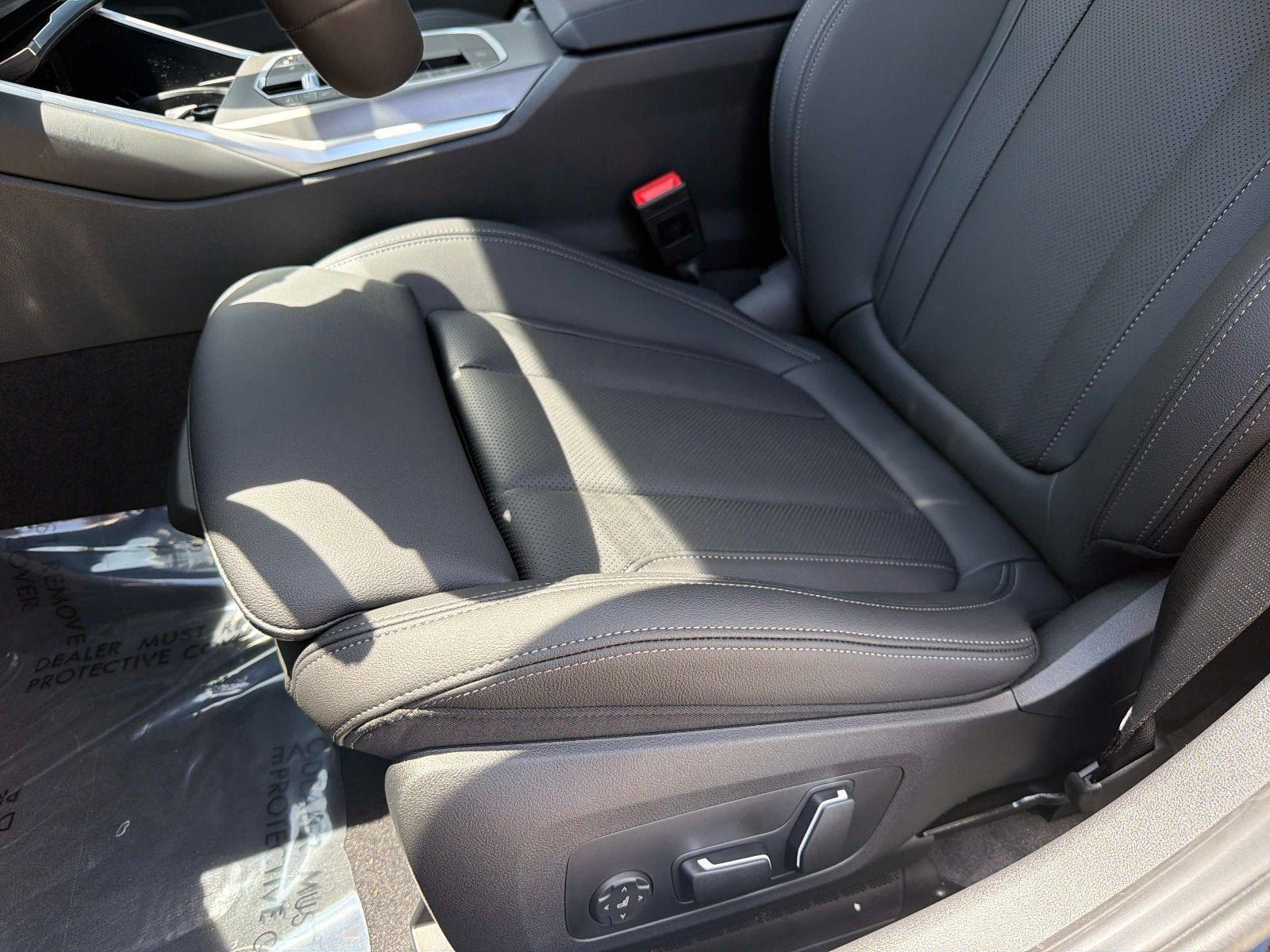 New 2026 BMW 330i Sedan w/ M Sport Package RWD image 19