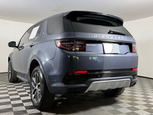 Used 2025 Land Rover Discovery Sport S image 4