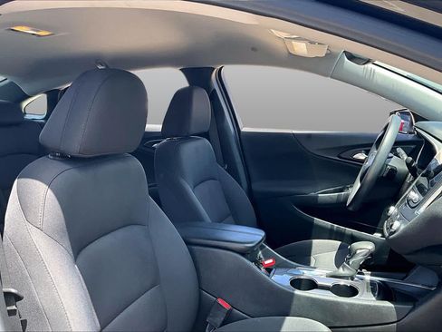 Used 2021 Chevrolet Malibu LT FWD image 9