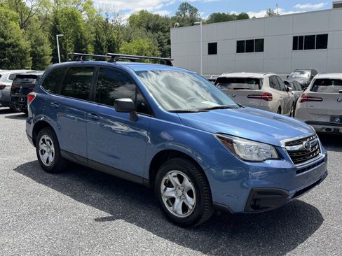 Used 2017 Subaru Forester 2.5i AWD/4WD image 3