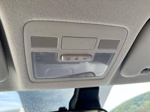 New 2026 Hyundai Venue SE FWD image 23