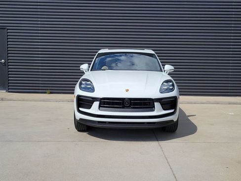 New 2026 Porsche Macan image 8