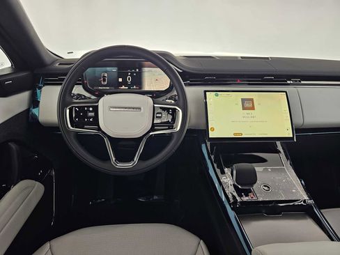 New 2026 Land Rover Range Rover Sport SE image 18