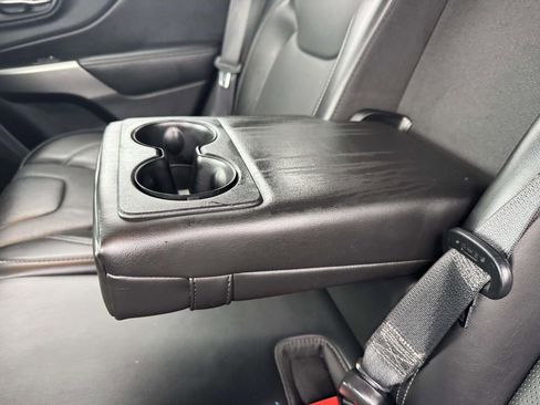 Used 2019 Jeep Cherokee High Altitude image 10