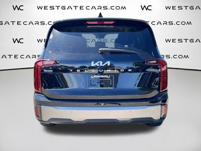 Used 2025 Kia Telluride LX