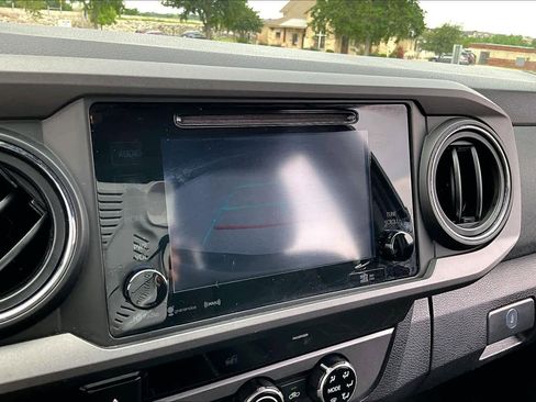 Used 2017 Toyota Tacoma TRD Off-Road w/ Tow Package RWD image 27