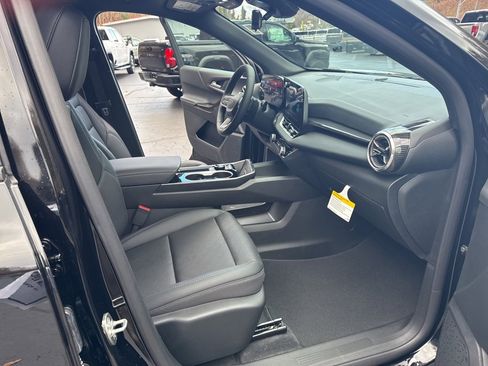 New 2026 Chevrolet Equinox LT image 13