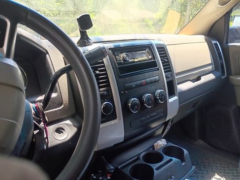 Used 2010 Dodge Ram 2500 Truck SLT image 17