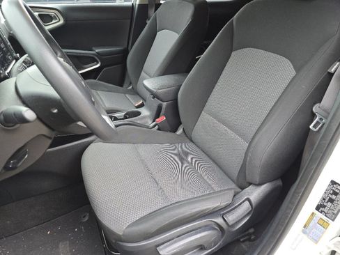 Used 2022 Kia Soul LX w/ Technology Package FWD image 23