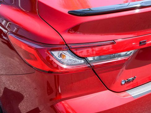 Used 2025 Toyota Camry SE image 8