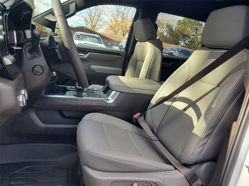 New 2026 GMC Sierra 1500 SLT w/ SLT Premium Plus Package image 7