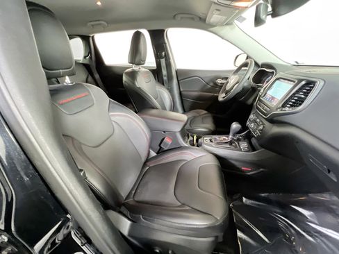 Used 2022 Jeep Cherokee Trailhawk w/ Sound & Nav Group image 27