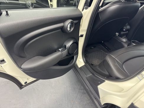 Used 2020 MINI Cooper 4-Door Hardtop image 35
