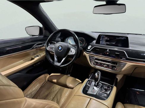 Used 2016 BMW 750i RWD image 26