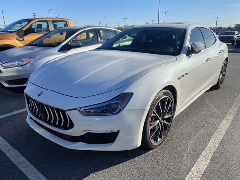 Used 2019 Maserati Ghibli S GranLusso image 3