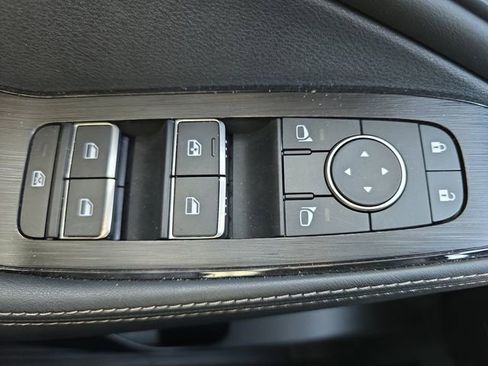 Used 2024 Nissan Rogue SL w/ SL Premium Package FWD image 30